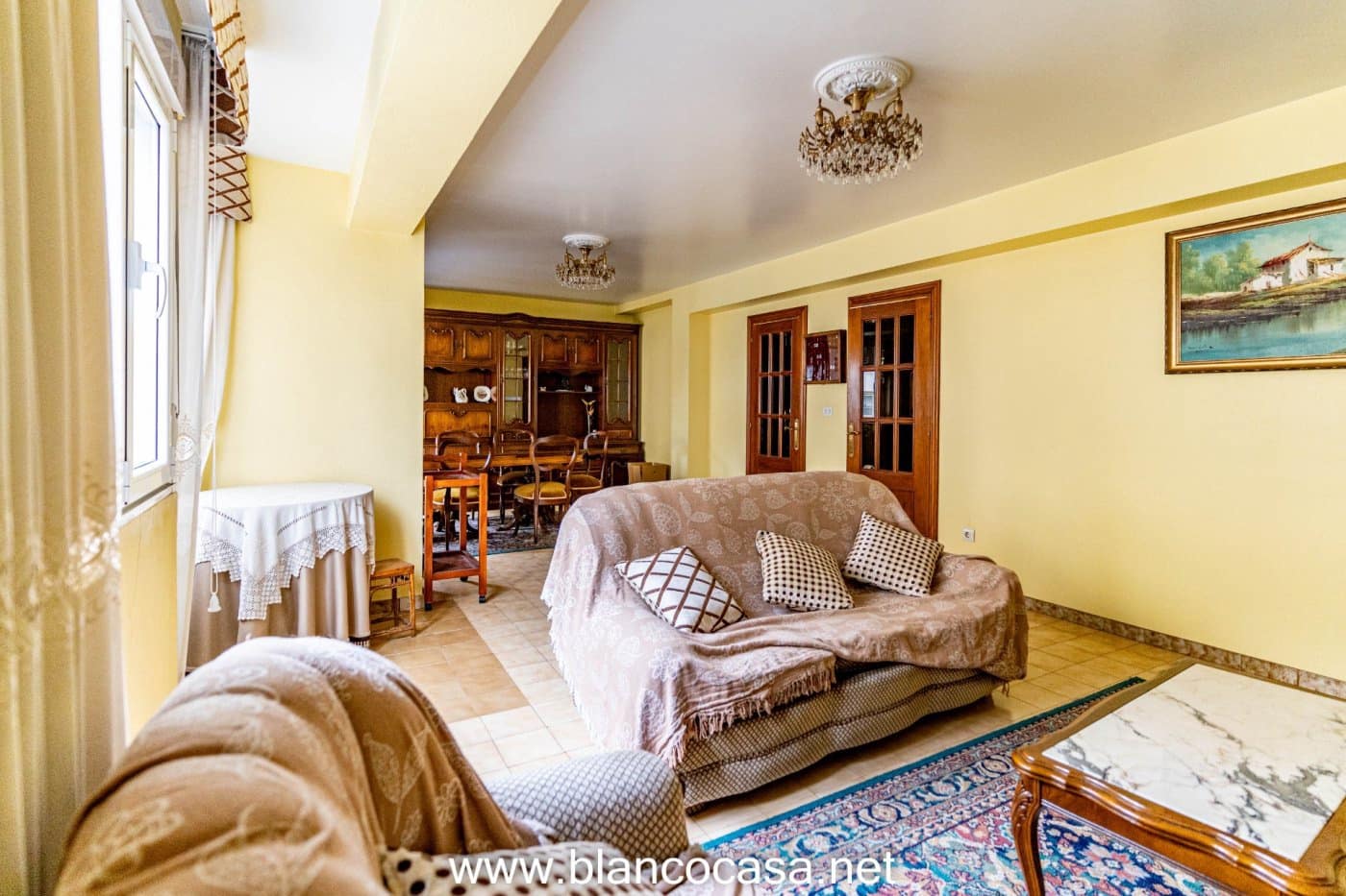 8 makuuhuone Kaupallinen myytävänä paikassa Carballo - 850 000 € (Ref: 9383405)