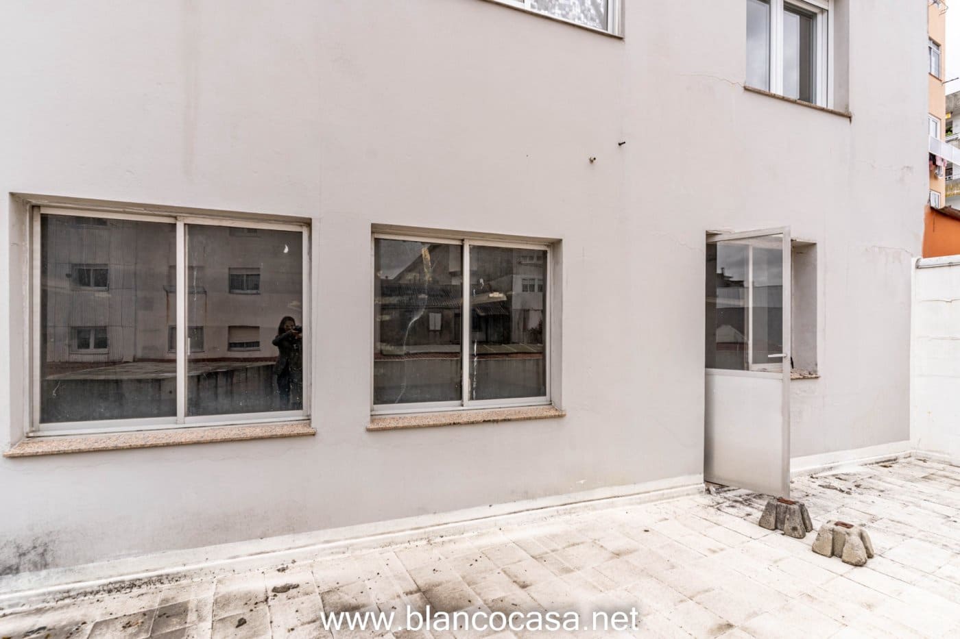 8 makuuhuone Kaupallinen myytävänä paikassa Carballo - 850 000 € (Ref: 9383405)