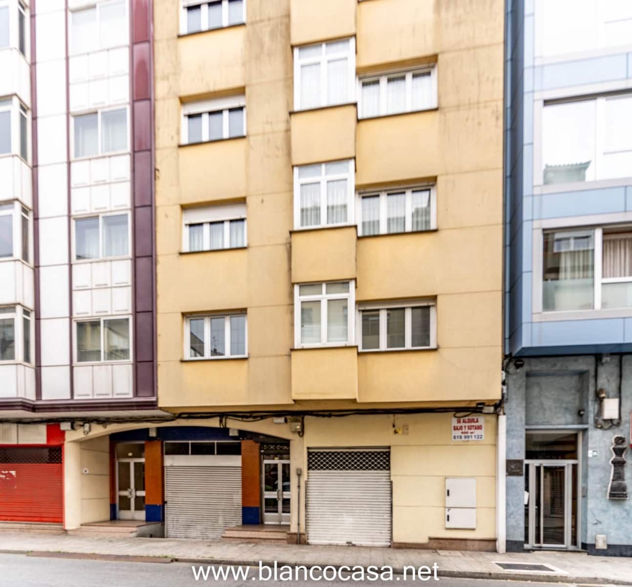 8 makuuhuone Kaupallinen myytävänä paikassa Carballo - 850 000 € (Ref: 9383405)