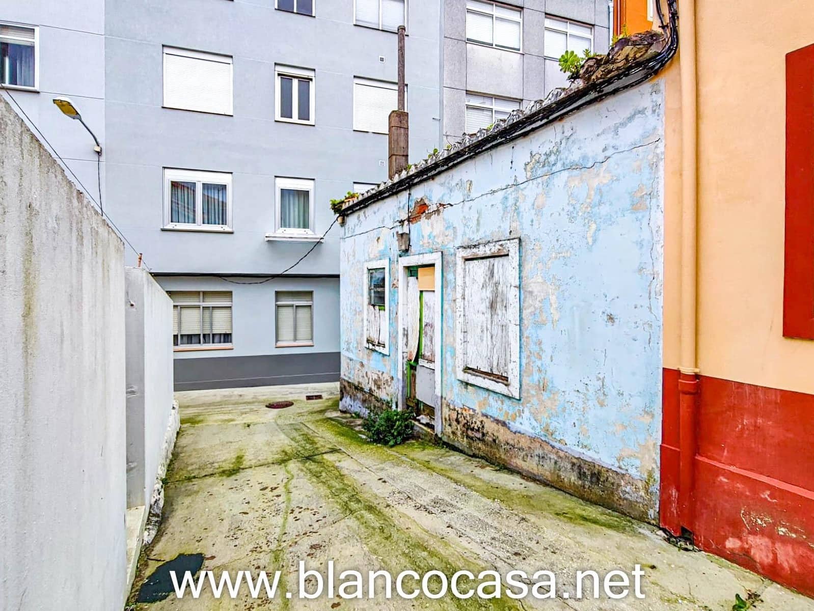 Huis te koop in Malpica de Bergantinos - € 43.690 (Ref: 9383409)