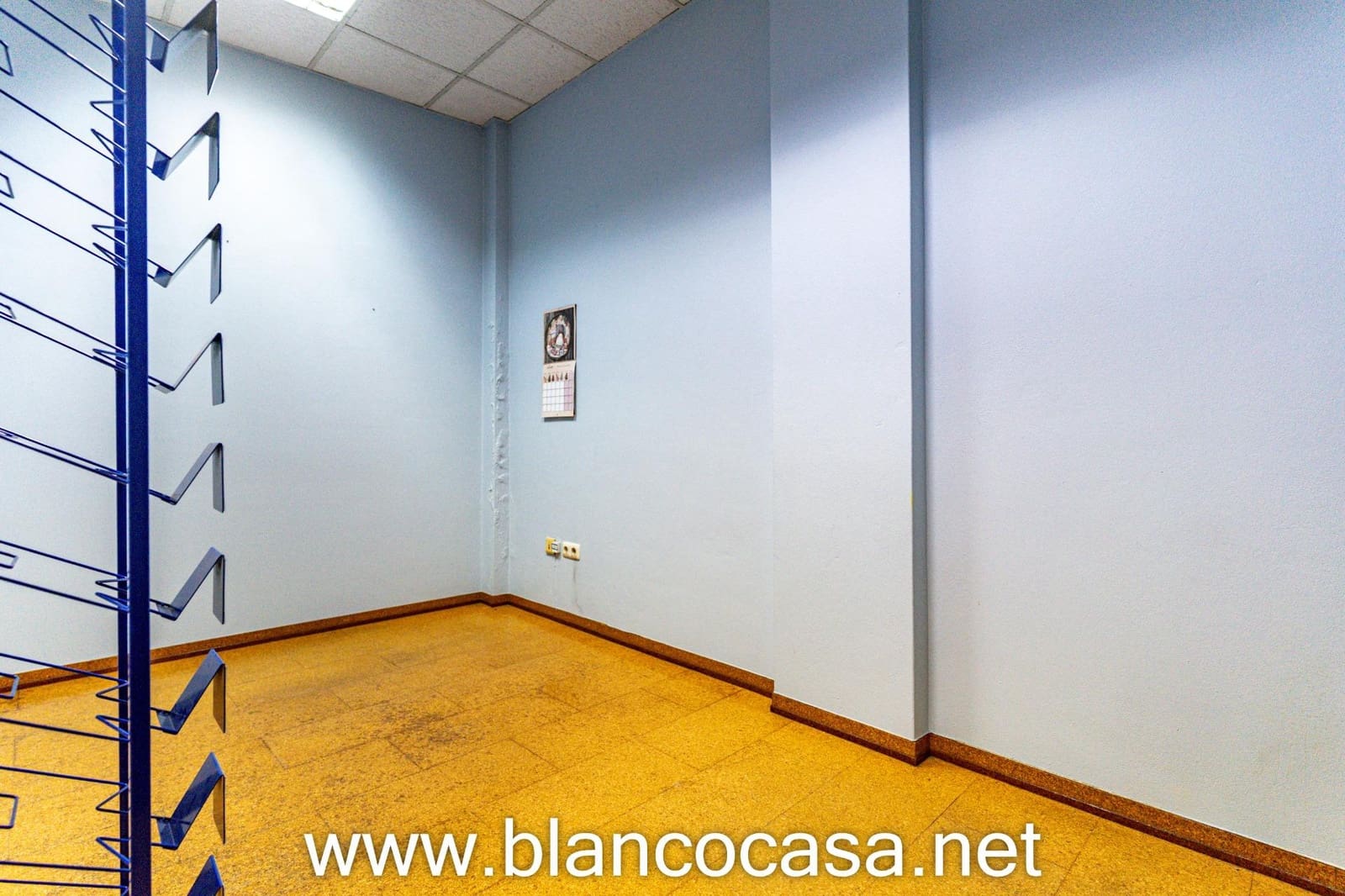 Erhverv til leje i Carballo - € 450 (Ref: 9383415)