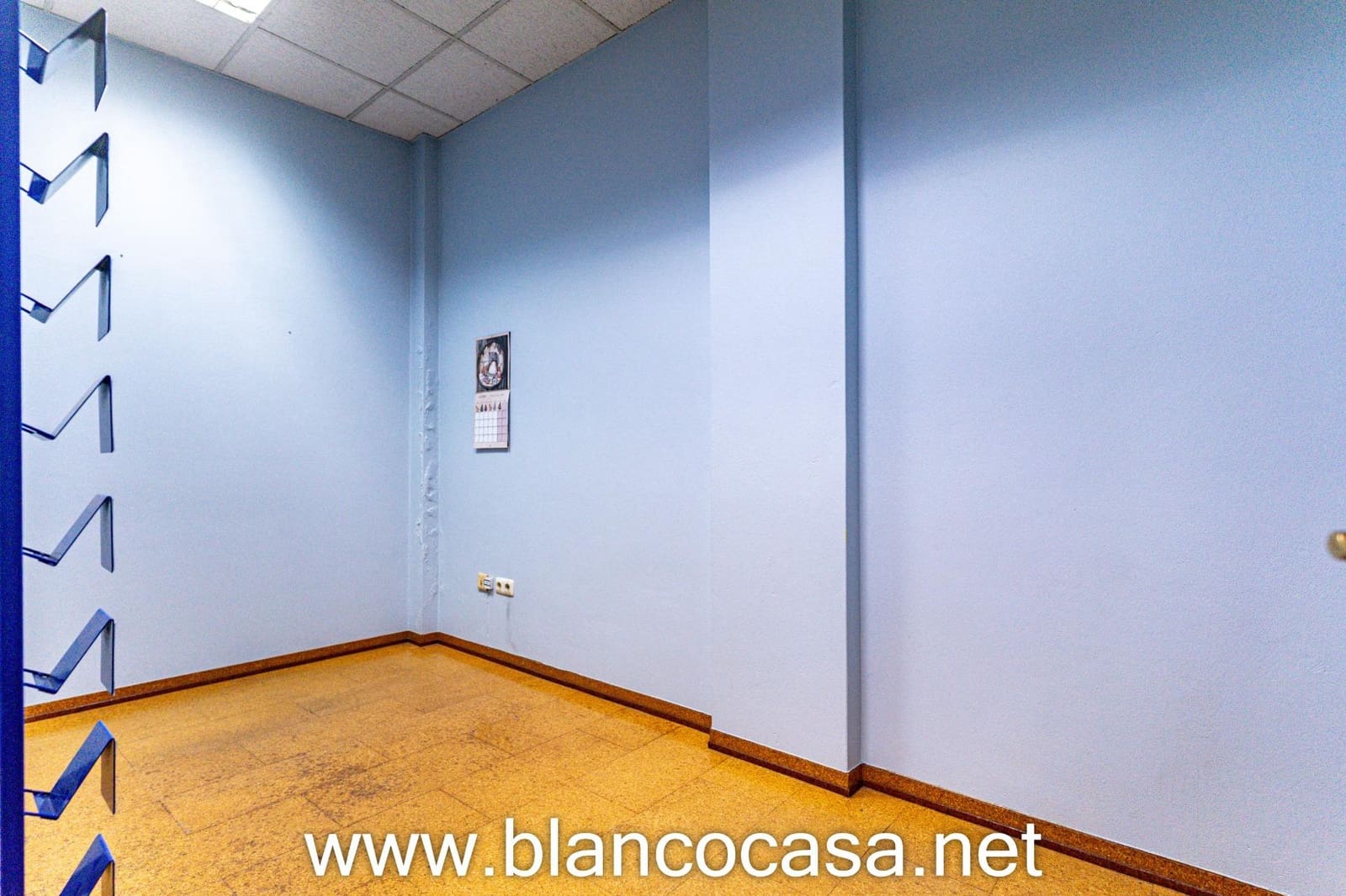 Erhverv til leje i Carballo - € 450 (Ref: 9383415)