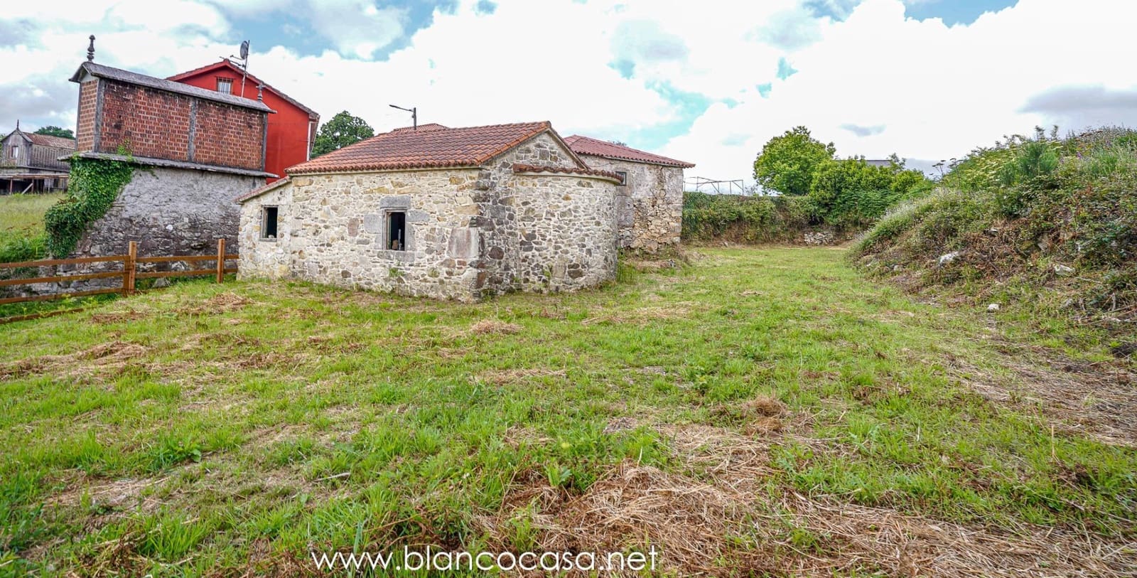 1 quarto Quinta/Casa Rural para venda em Coristanco - 55 990 € (Ref: 9383416)