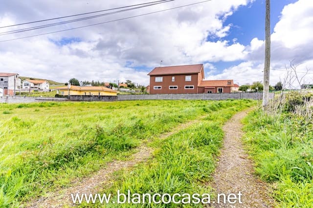 Building Plot for sale in Malpica de Bergantiños - € 74,999 (Ref: 9383417)