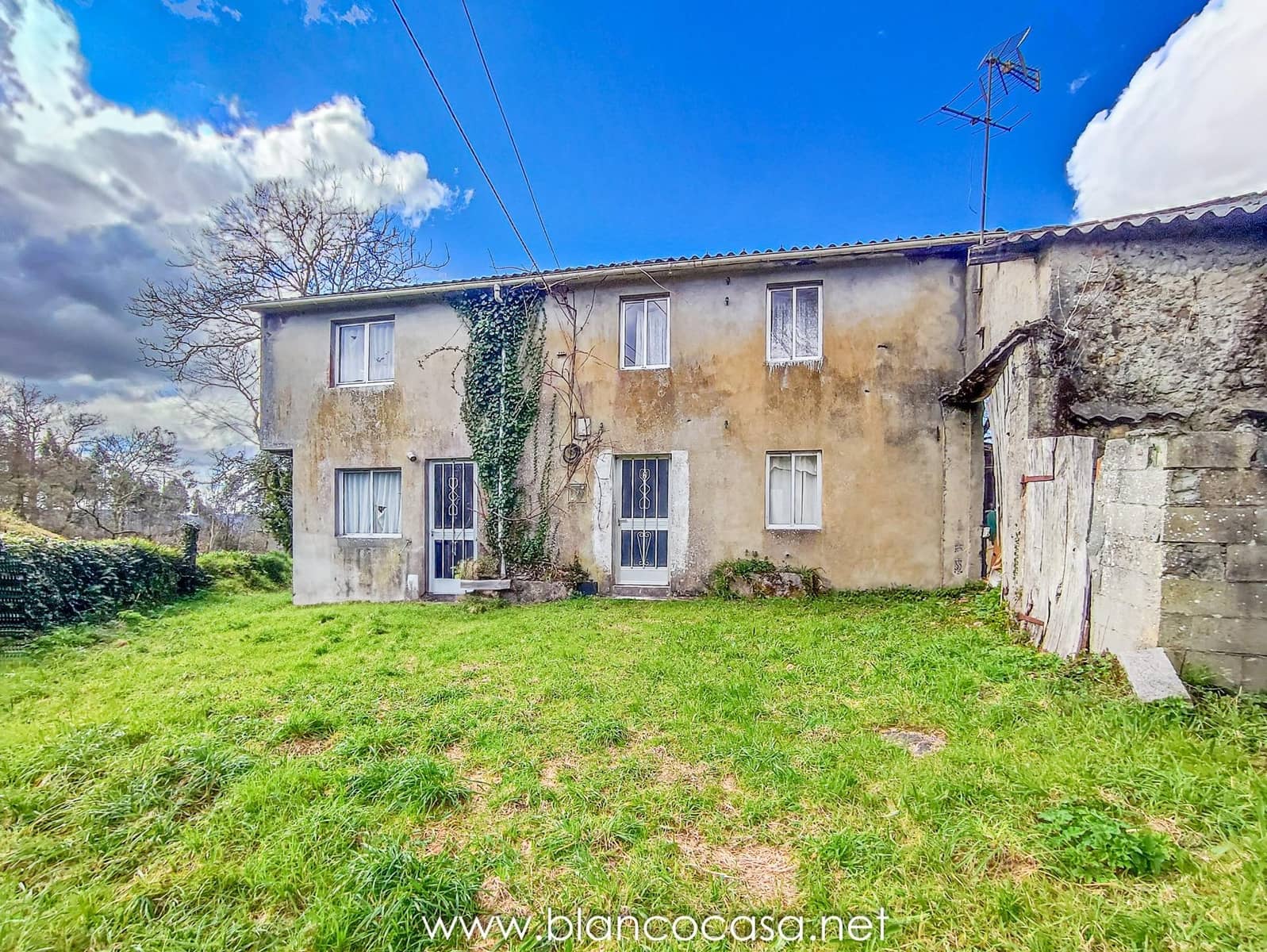 5 quarto Quinta/Casa Rural para venda em Carballo com garagem - 59 900 € (Ref: 9383419)