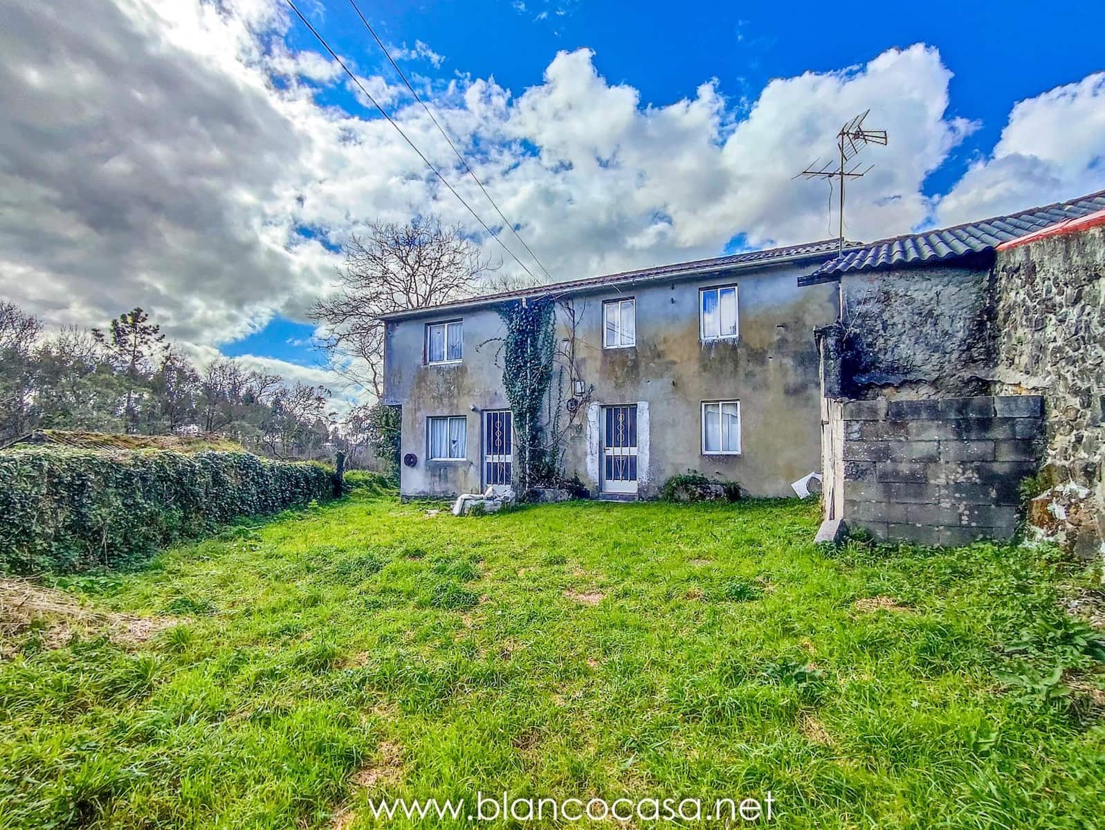 5 quarto Quinta/Casa Rural para venda em Carballo com garagem - 59 900 € (Ref: 9383419)