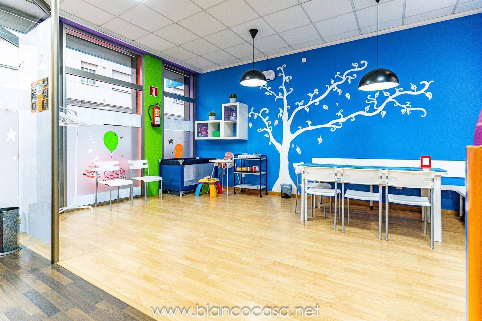 Business for rent in Carballo - € 600 (Ref: 9383421)