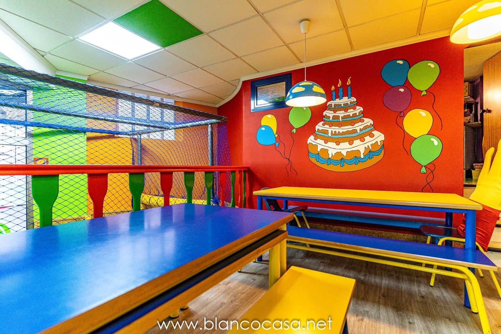 Business for rent in Carballo - € 600 (Ref: 9383421)