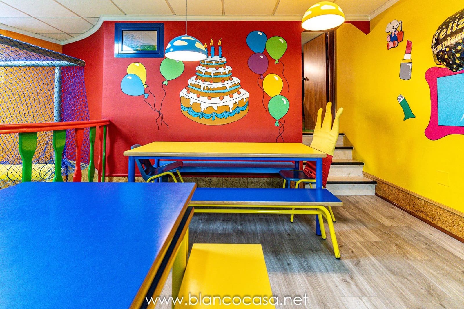 Business for rent in Carballo - € 600 (Ref: 9383421)