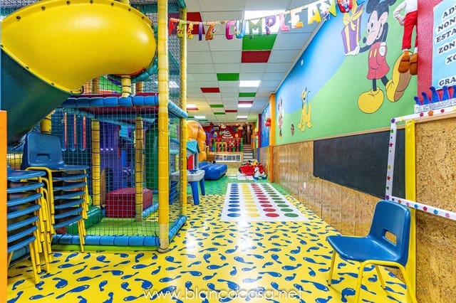 Virksomhed til leje i Carballo - € 600 (Ref: 9383421)