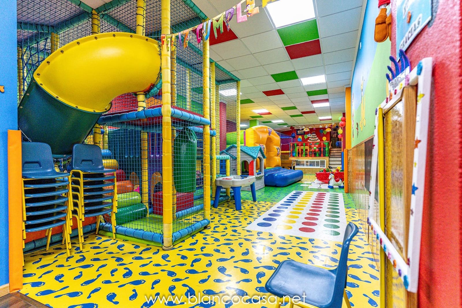 Business for rent in Carballo - € 600 (Ref: 9383421)