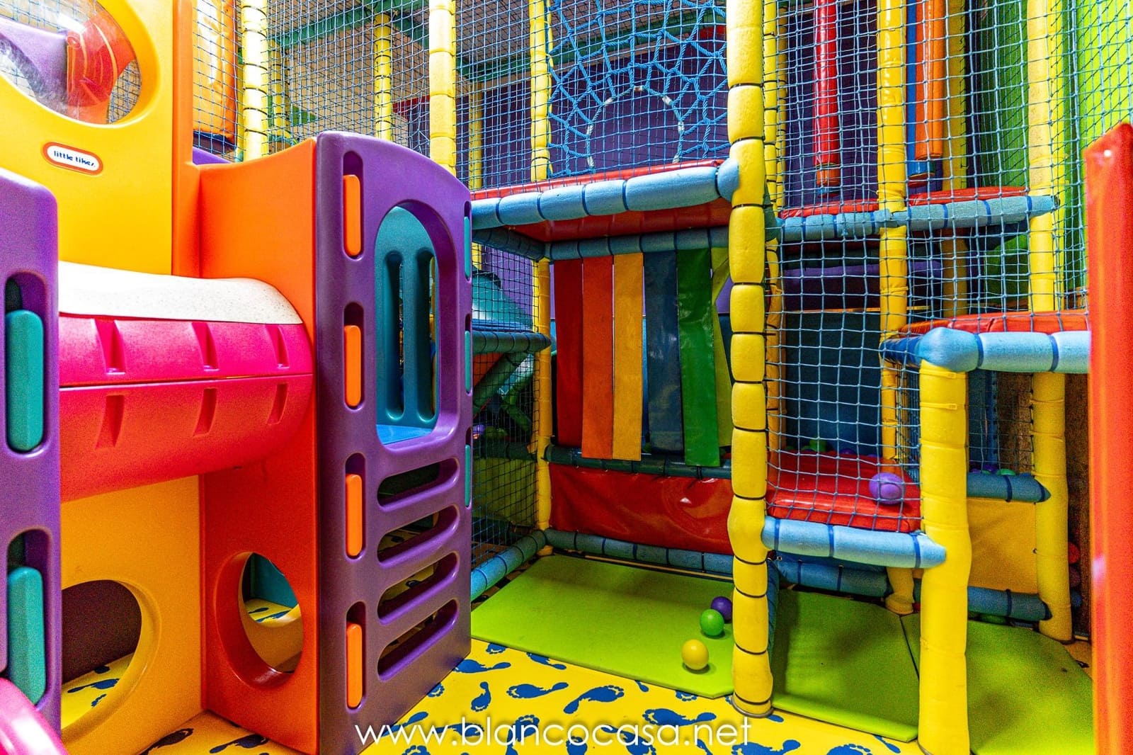 Business for rent in Carballo - € 600 (Ref: 9383421)