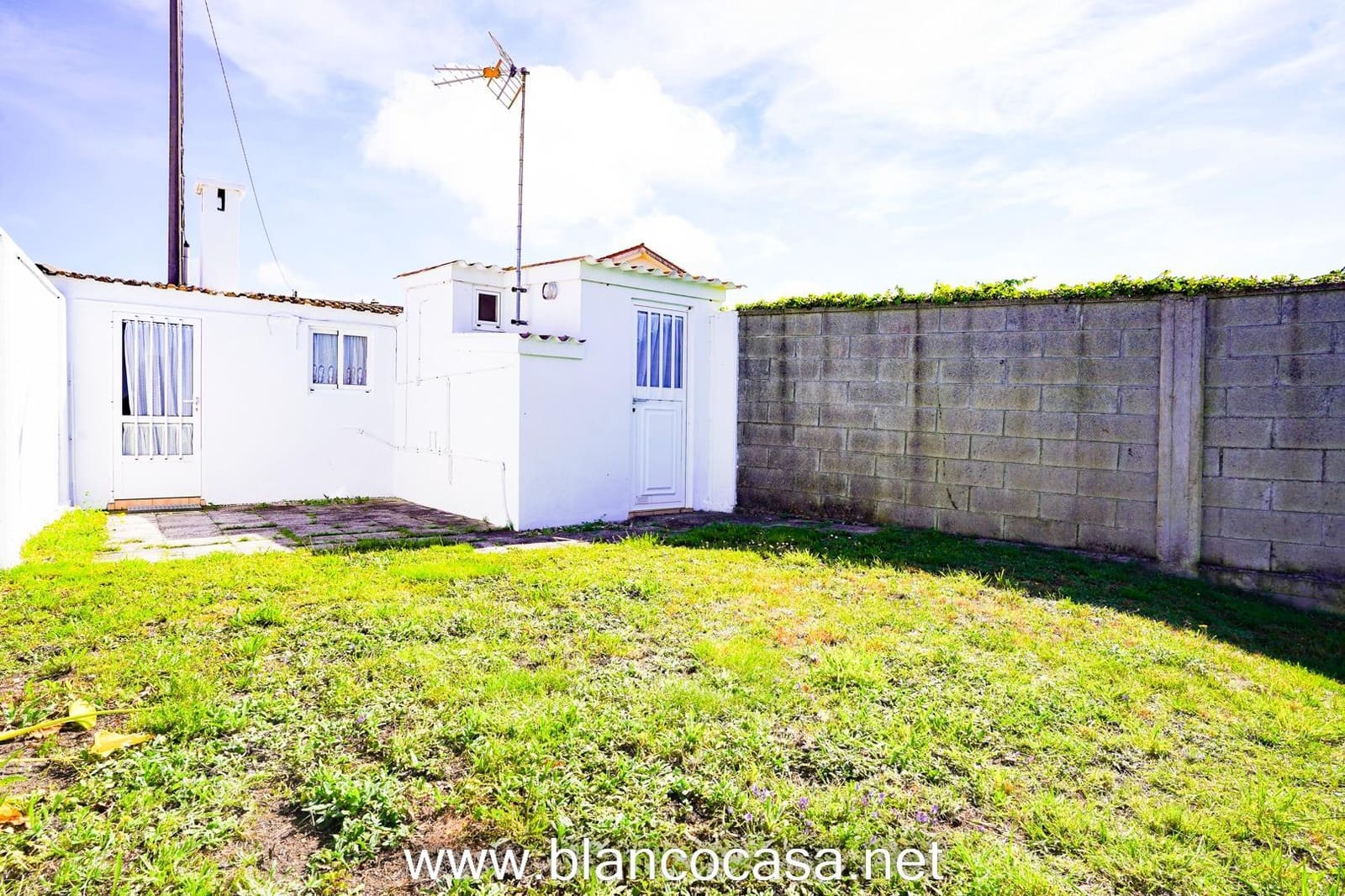 1 bedroom Finca/Country House for sale in Malpica de Bergantinos - € 85,000 (Ref: 9383422)