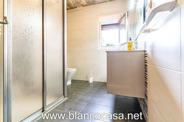 2 makuuhuone Paritalo myytävänä paikassa Ponteceso - 69 990 € (Ref: 9383423)