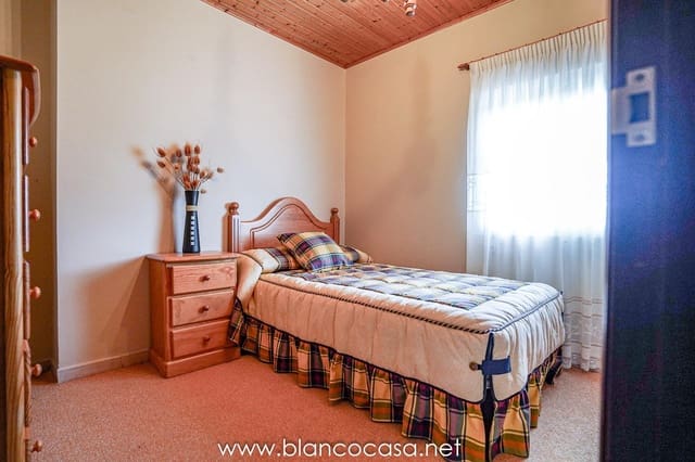 7 soverom Finca/Herregård til salgs i Malpica de Bergantiños med garasje - € 294 000 (Ref: 9383424)