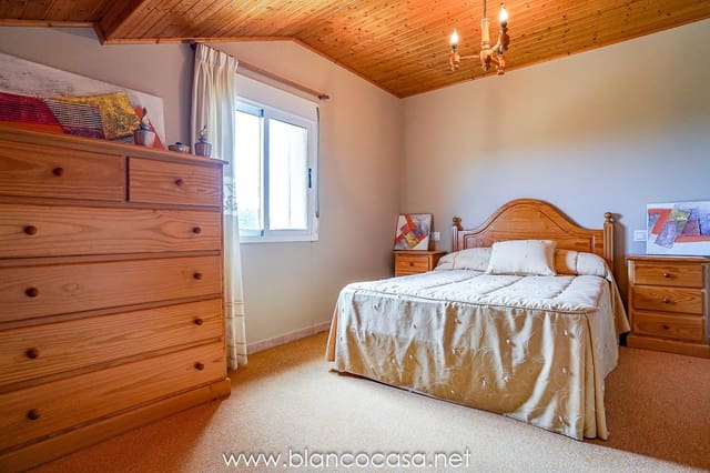 7 soverom Finca/Herregård til salgs i Malpica de Bergantiños med garasje - € 294 000 (Ref: 9383424)