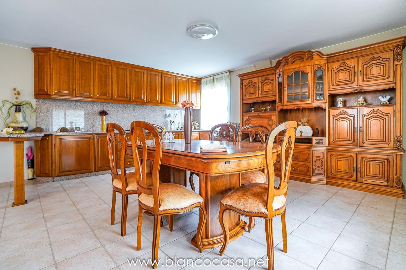 7 sypialnia Finka/Dom wiejski na sprzedaż w Malpica de Bergantinos z garażem - 294 000 € (Ref: 9383424)