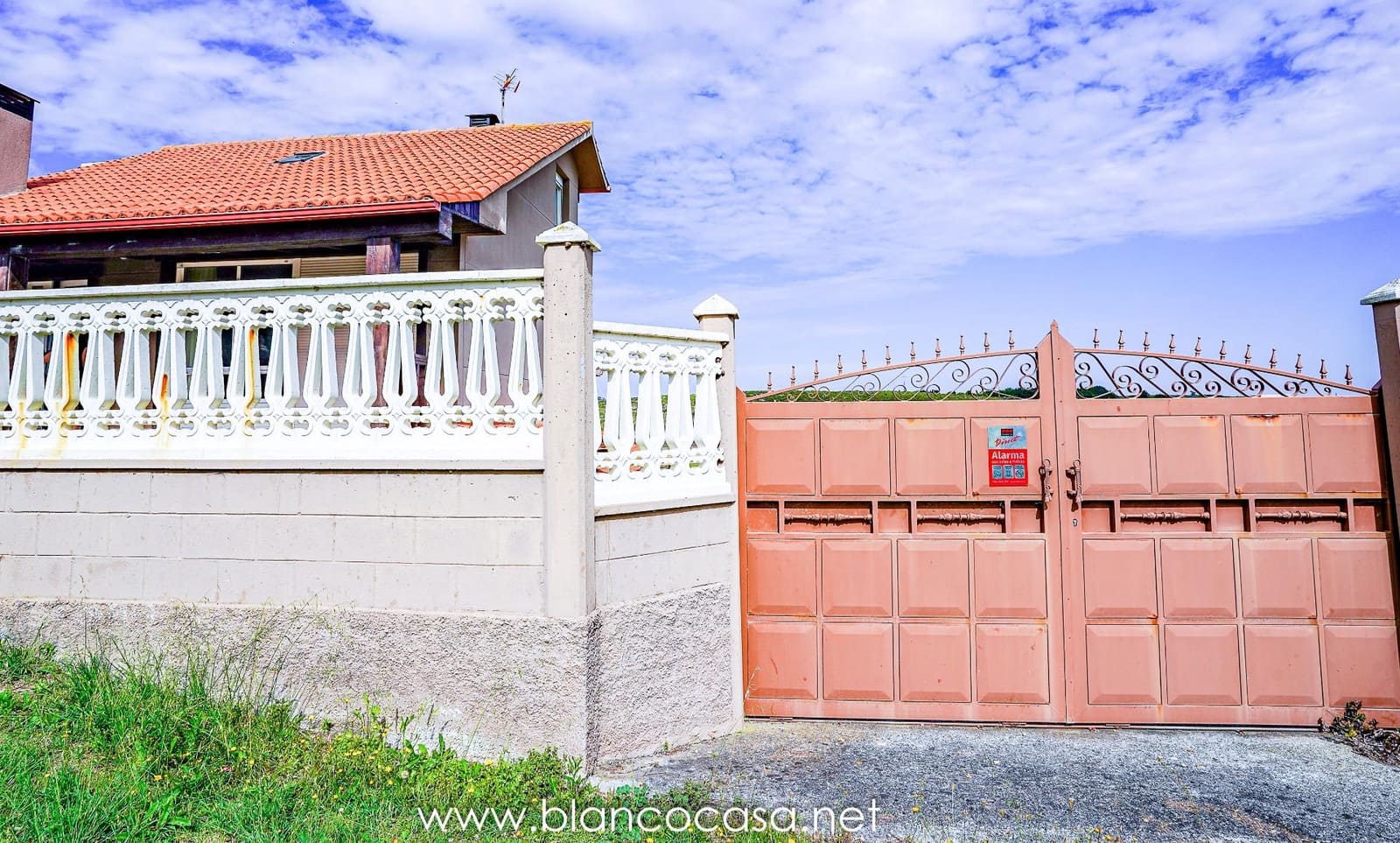 7 sypialnia Finka/Dom wiejski na sprzedaż w Malpica de Bergantinos z garażem - 294 000 € (Ref: 9383424)