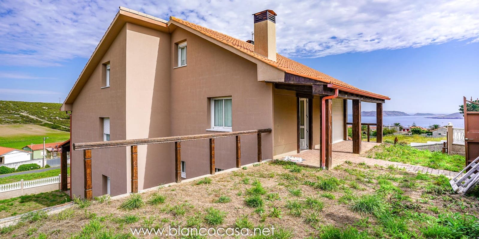 7 sypialnia Finka/Dom wiejski na sprzedaż w Malpica de Bergantinos z garażem - 294 000 € (Ref: 9383424)