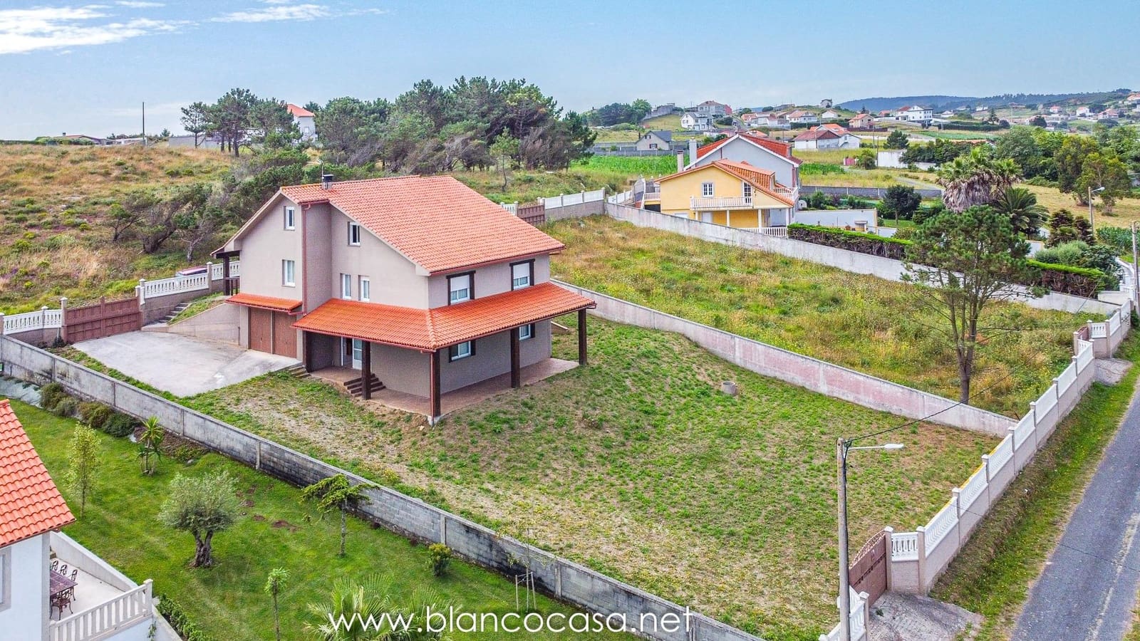 7 sypialnia Finka/Dom wiejski na sprzedaż w Malpica de Bergantinos z garażem - 294 000 € (Ref: 9383424)