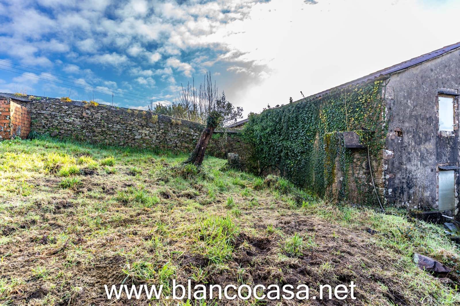 Finca/Casa Rural de 3 habitaciones en Cerceda en venta - 125.000 € (Ref: 9383426)
