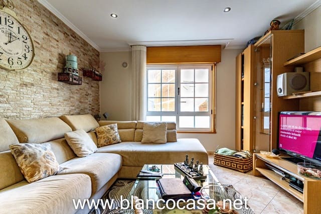 3 soverom Hus til salgs i Malpica de Bergantiños med garasje - € 245 000 (Ref: 9383427)