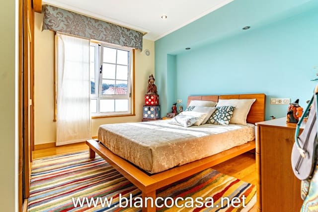 3 soverom Hus til salgs i Malpica de Bergantiños med garasje - € 245 000 (Ref: 9383427)