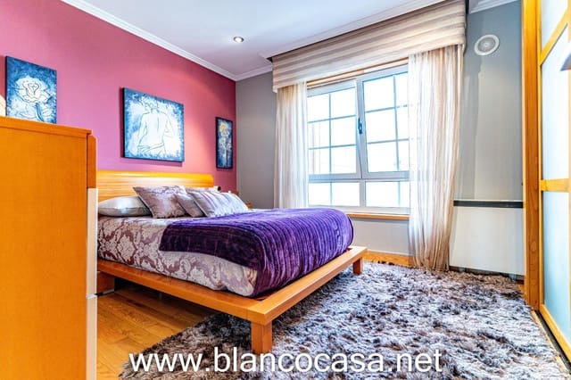 3 soverom Hus til salgs i Malpica de Bergantiños med garasje - € 245 000 (Ref: 9383427)