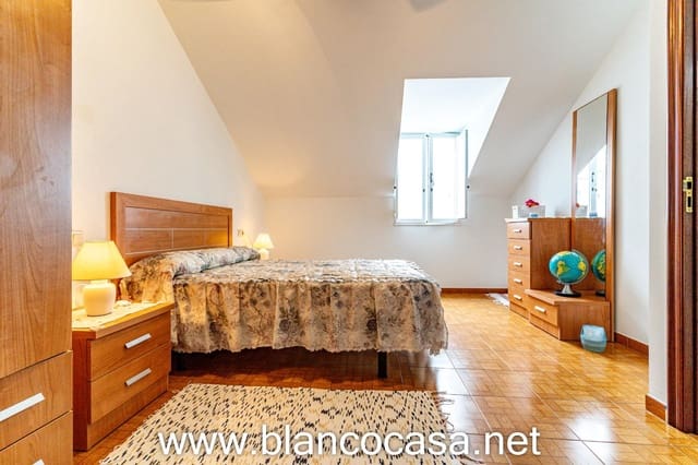 3 bedroom Townhouse for sale in Ponteceso - € 109,900 (Ref: 9383429)