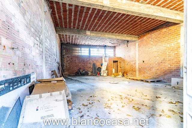 Kommersiell til salgs i Carballo med garasje - € 67 000 (Ref: 9383430)