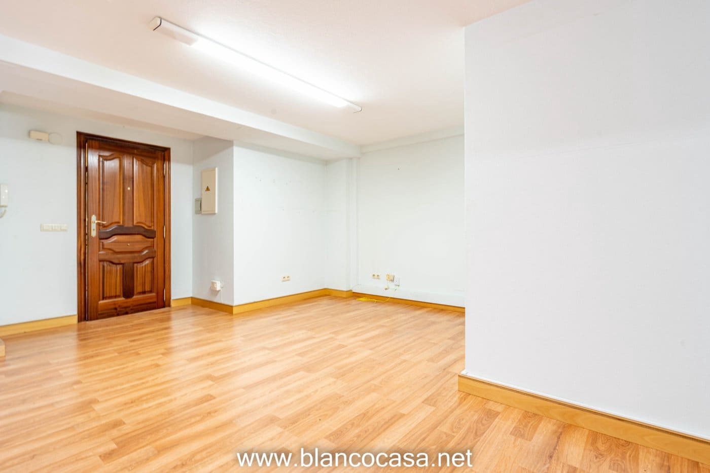 Biuro na sprzedaż w Carballo - 94 000 € (Ref: 9383432)