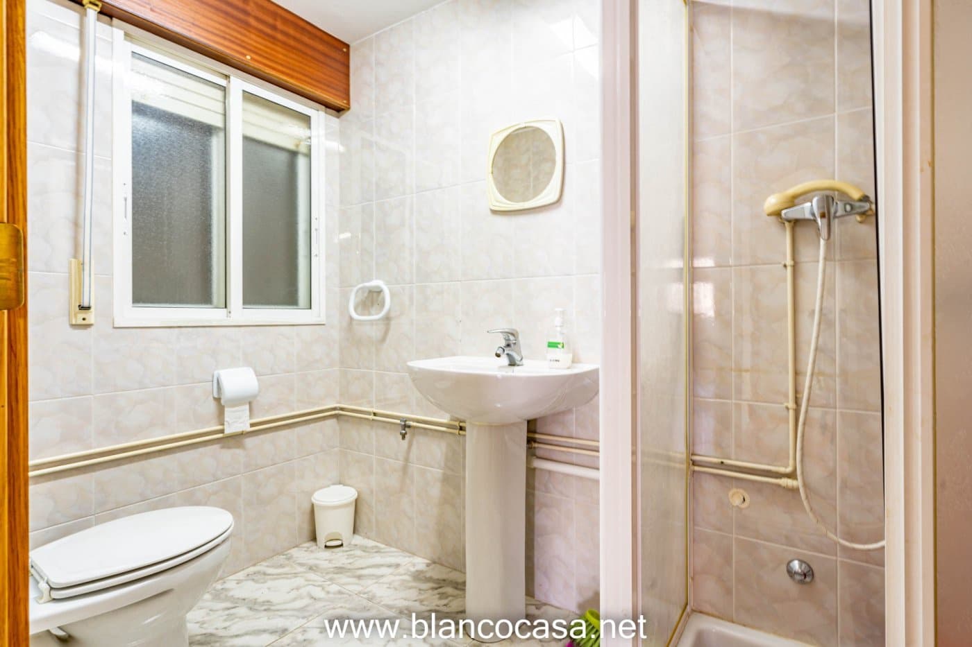 Biuro na sprzedaż w Carballo - 94 000 € (Ref: 9383432)