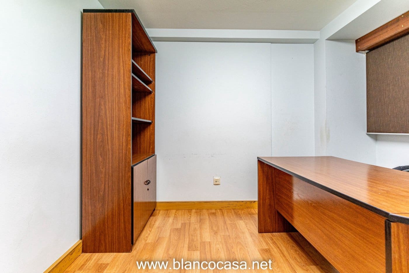 Biuro na sprzedaż w Carballo - 94 000 € (Ref: 9383432)