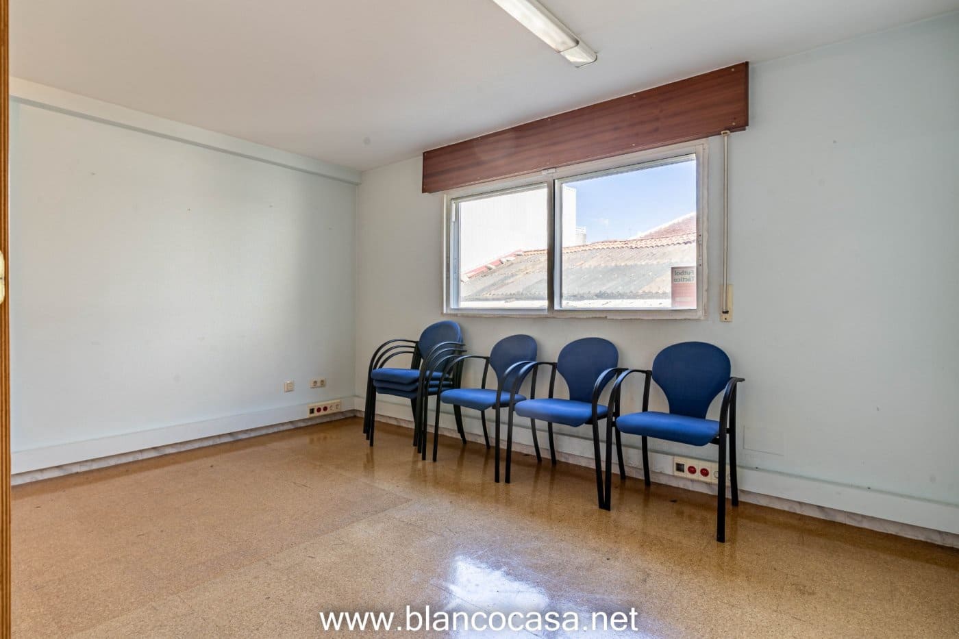 Biuro na sprzedaż w Carballo - 94 000 € (Ref: 9383432)