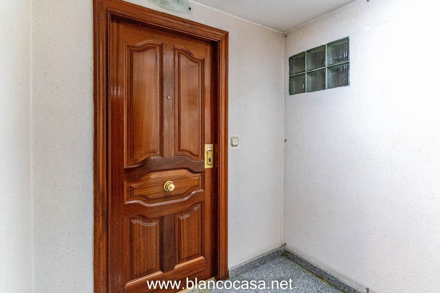 Biuro na sprzedaż w Carballo - 94 000 € (Ref: 9383432)