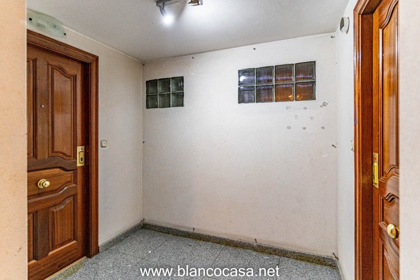 Biuro na sprzedaż w Carballo - 94 000 € (Ref: 9383432)