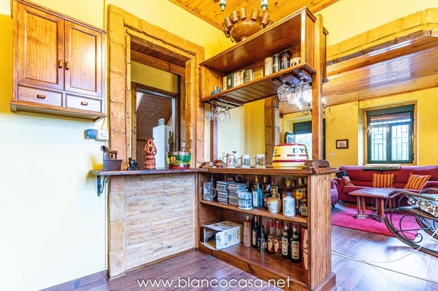 5 bedroom Finca/Country House for sale in Coristanco - € 129,990 (Ref: 9383434)