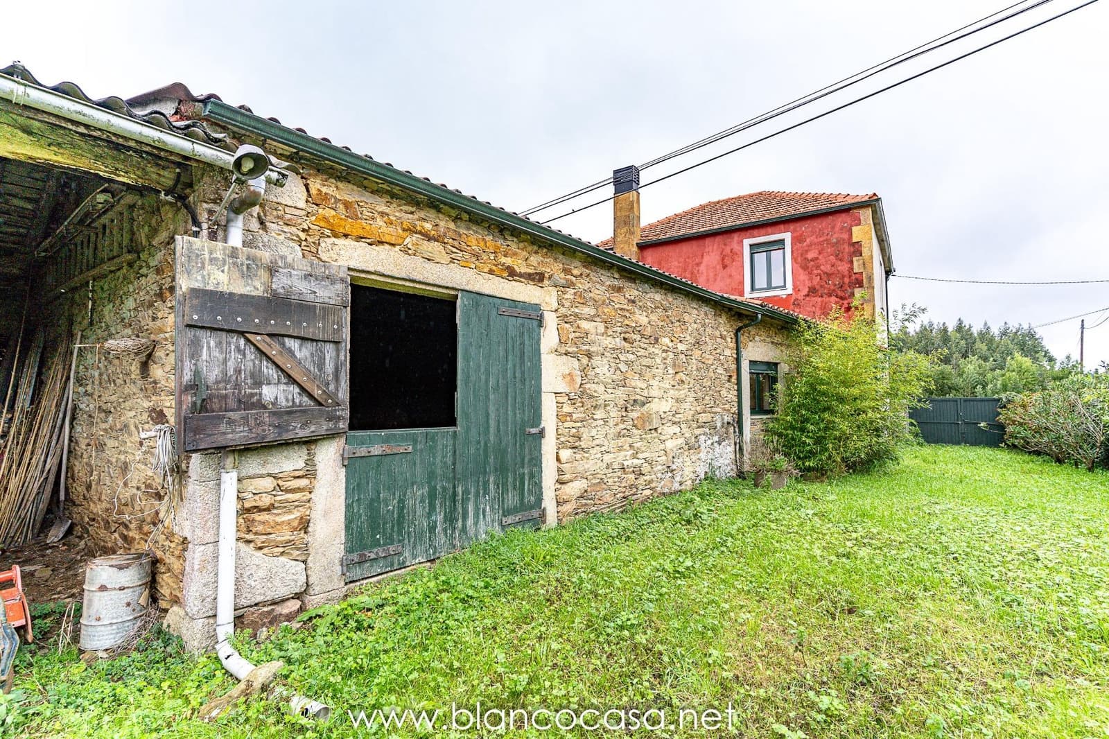 5 bedroom Finca/Country House for sale in Coristanco - € 129,990 (Ref: 9383434)