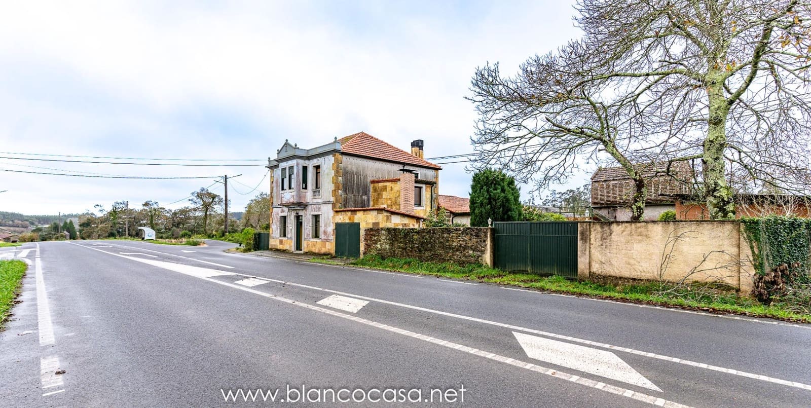 5 bedroom Finca/Country House for sale in Coristanco - € 129,990 (Ref: 9383434)