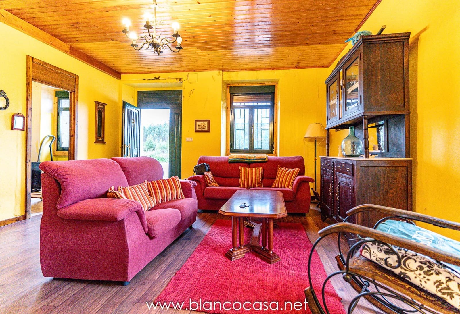 5 bedroom Finca/Country House for sale in Coristanco - € 129,990 (Ref: 9383434)