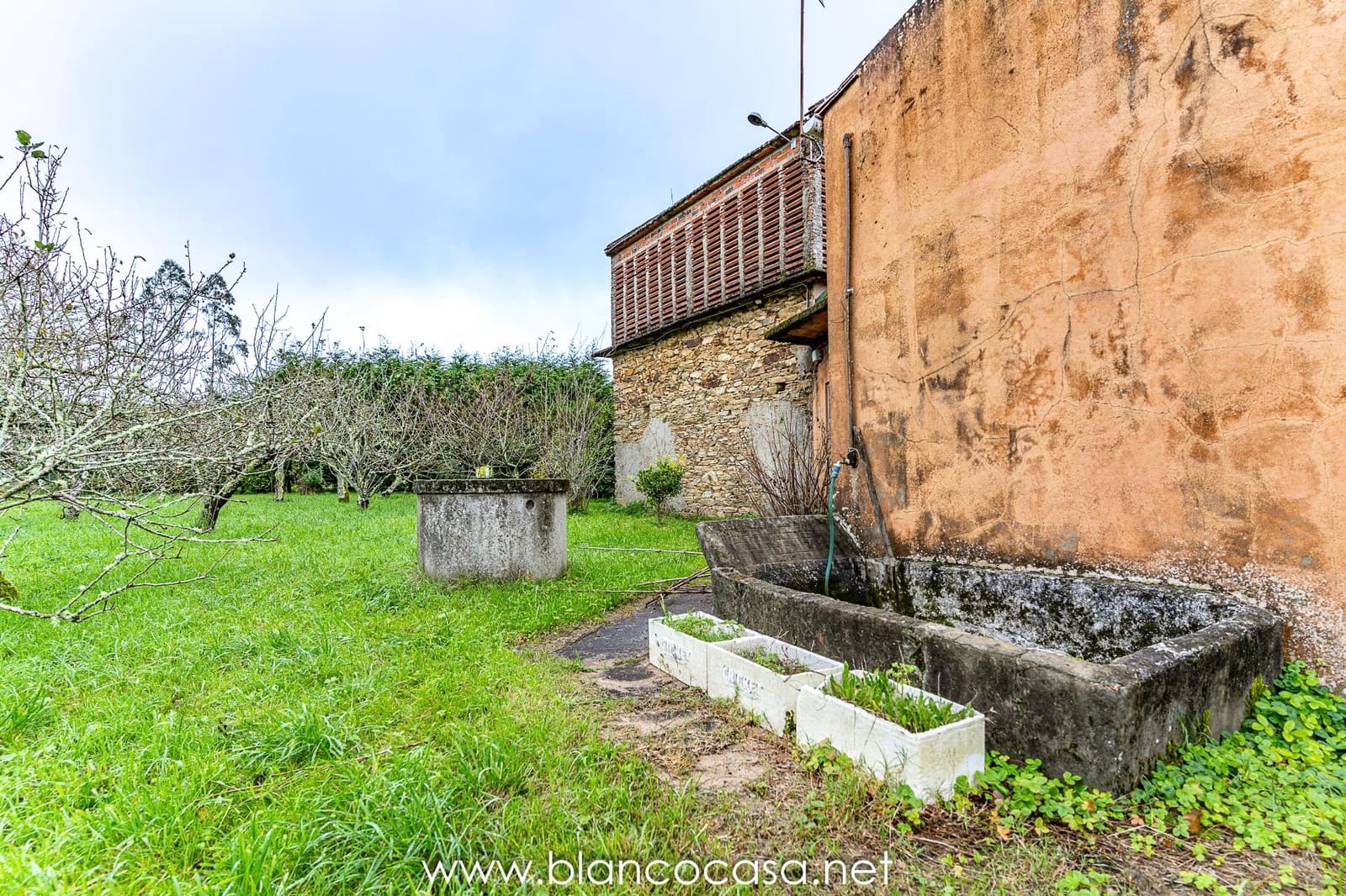 5 bedroom Finca/Country House for sale in Coristanco - € 129,990 (Ref: 9383434)