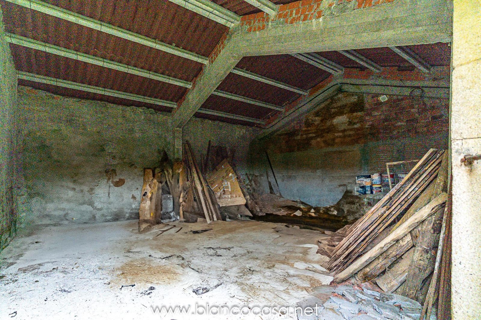 5 bedroom Finca/Country House for sale in Coristanco - € 129,990 (Ref: 9383434)