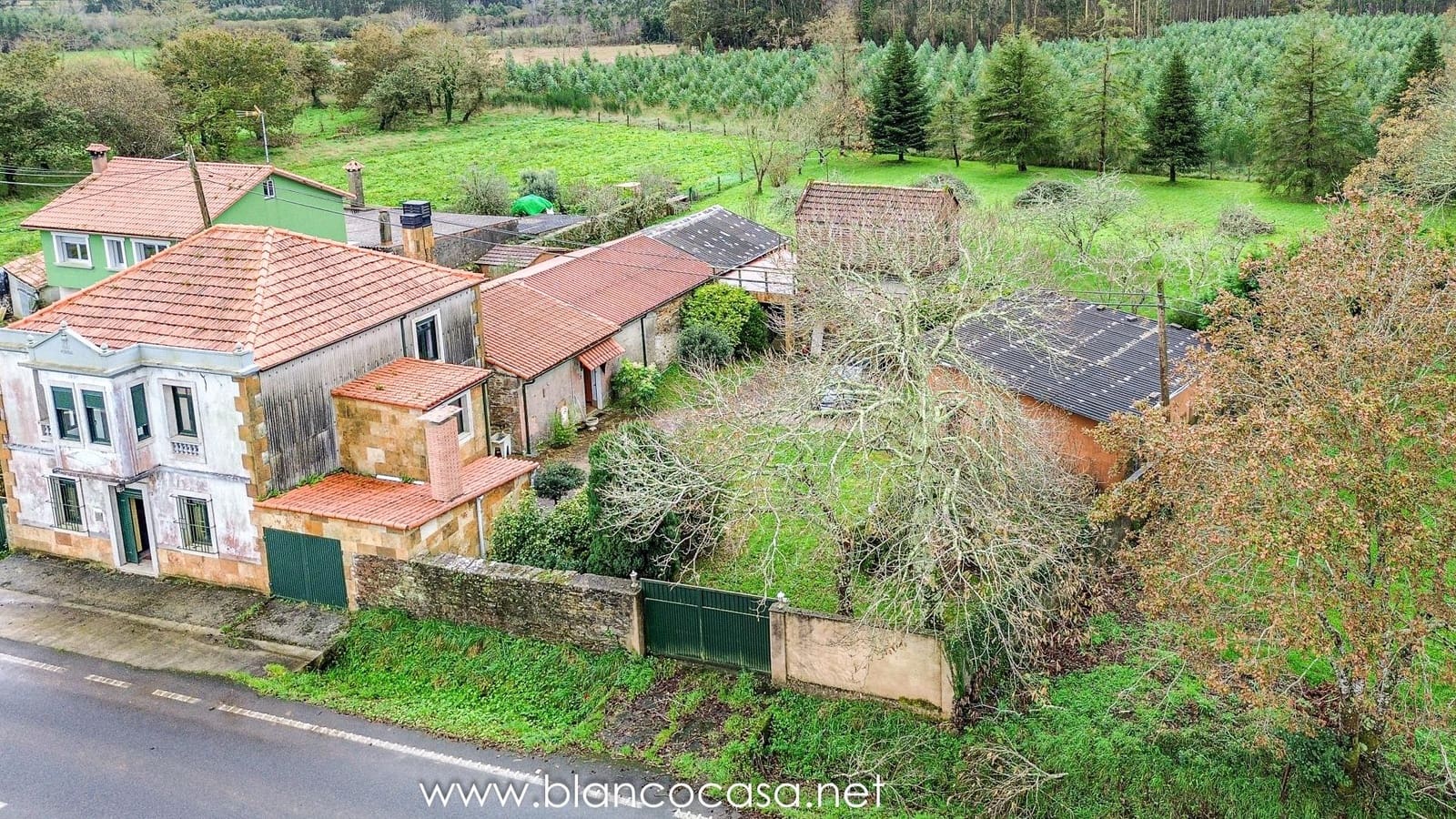 5 bedroom Finca/Country House for sale in Coristanco - € 129,990 (Ref: 9383434)