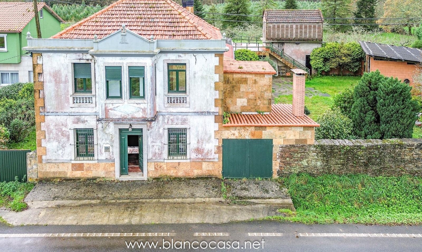 5 bedroom Finca/Country House for sale in Coristanco - € 129,990 (Ref: 9383434)