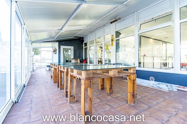 8 slaapkamer Hotel te koop in A Laracha - € 269.900 (Ref: 9383439)