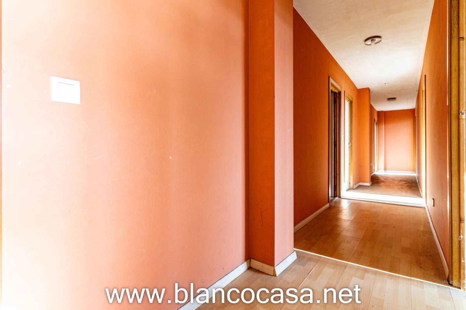 8 sypialnia Hotel na sprzedaż w A Laracha - 269 900 € (Ref: 9383439)