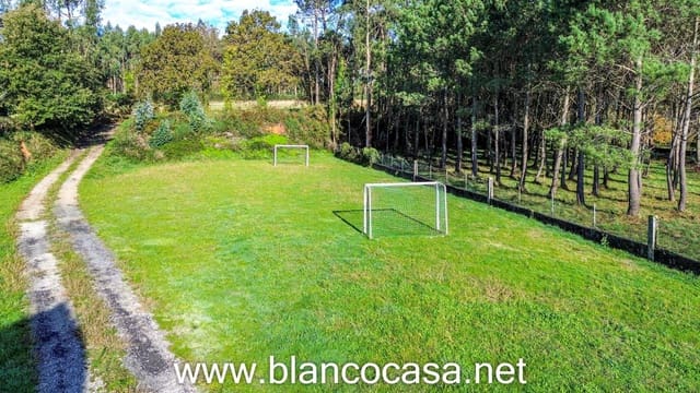 8 slaapkamer Hotel te koop in A Laracha - € 269.900 (Ref: 9383439)