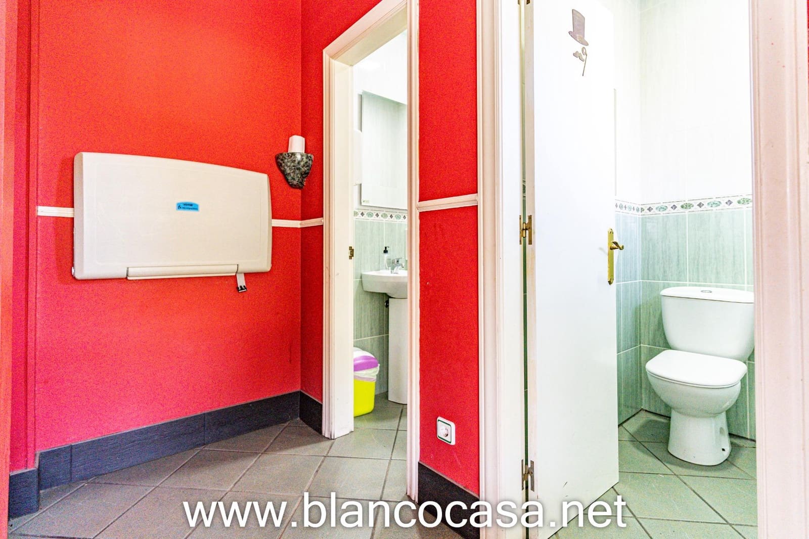 8 sypialnia Hotel na sprzedaż w A Laracha - 269 900 € (Ref: 9383439)