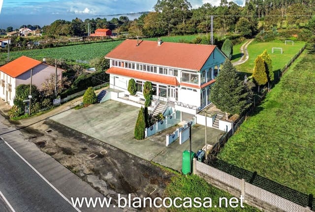 8 slaapkamer Hotel te koop in A Laracha - € 269.900 (Ref: 9383439)