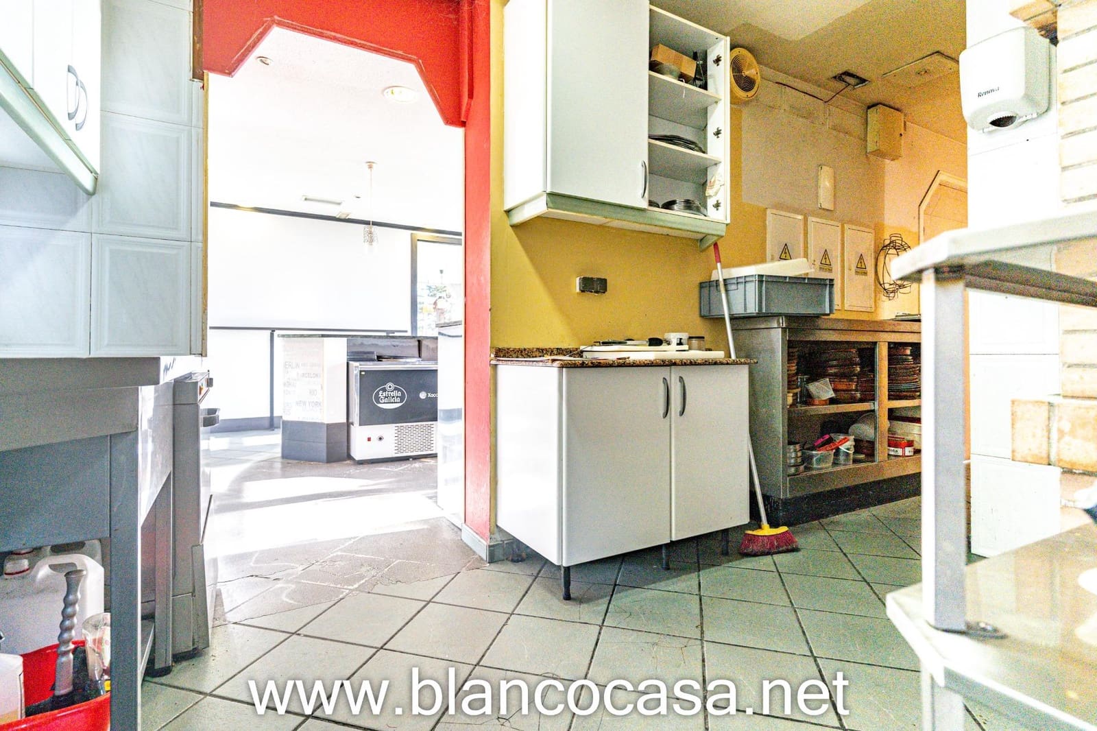 8 sypialnia Hotel na sprzedaż w A Laracha - 269 900 € (Ref: 9383439)